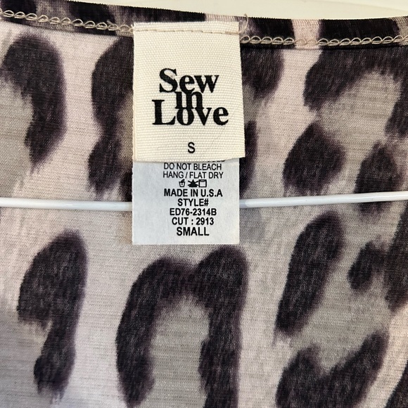 Leopard print vneck wrap style dress - Picture 4 of 4